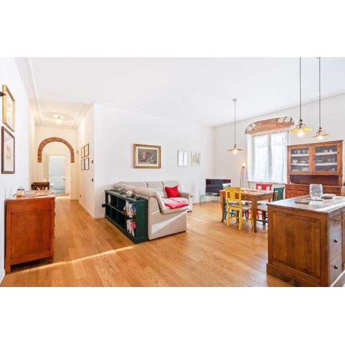 San Vitale Elegant Flat