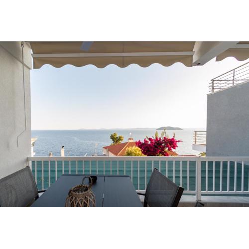Sandra Seaview Suites