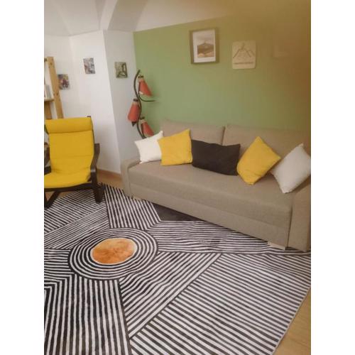 Santa Barbara Apartment