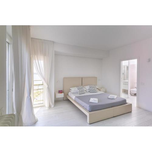 Santa Rosa luxury apartment 2 BEDROOMS 4 People private parking