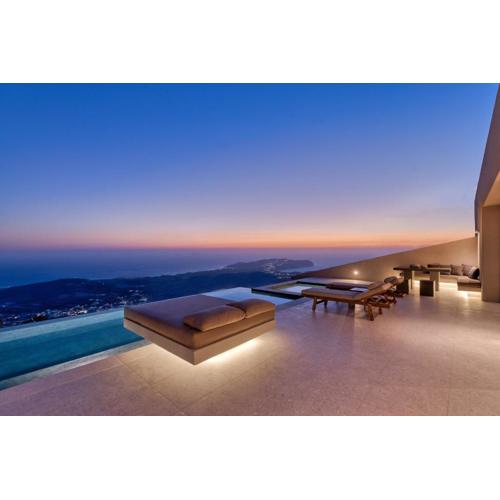 Santorini Sky, Luxury Resort