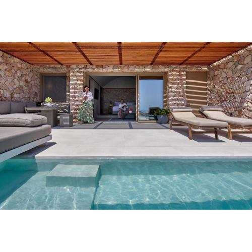 Santorini Sky, The Retreat