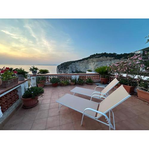 Sapore di Mare, Bilocale con terrazzi vista mare