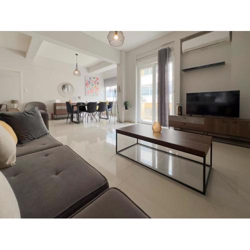 Satovriandou Spacious 128sqm apt in Athens