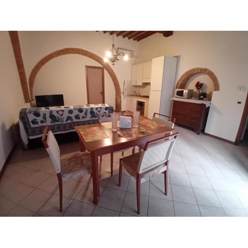 Savelli House in Siena center with private parking and garden