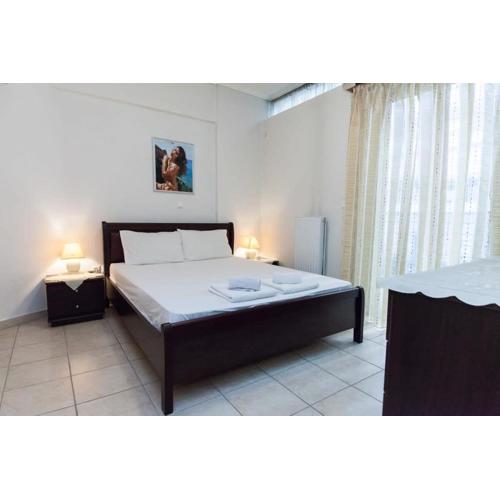Scenic Balcony Apt in Vibrant Petralona