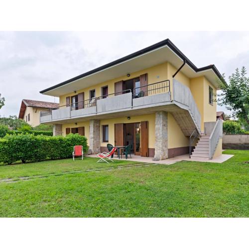 Scenic Villa with Garden & Pool