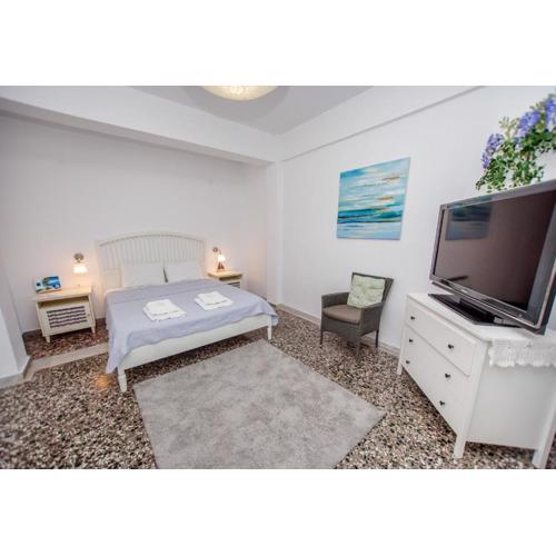 Schönes 47qm großes Familienapartment im 1sten OG mit zwei Schlafzimmern, DuscheWC, Küche und großen Balkon!