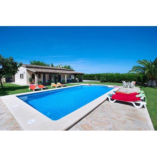 Schönes Ferienhaus In Alcúdia Mit Großem Pool