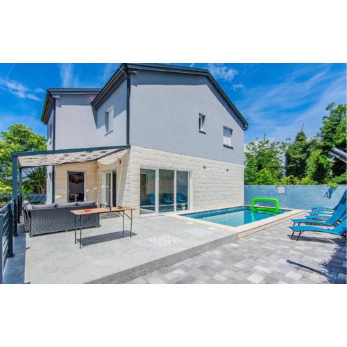 Schönes Haus In Vir - Cda400