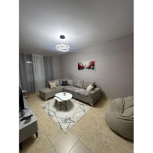 S&E apartments