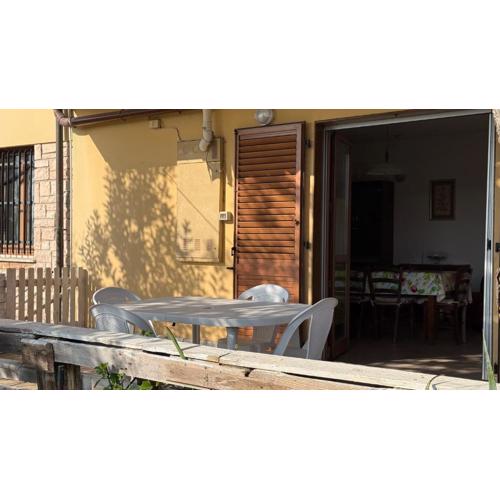 SE157 Senigallia, comodo trilocale con portico