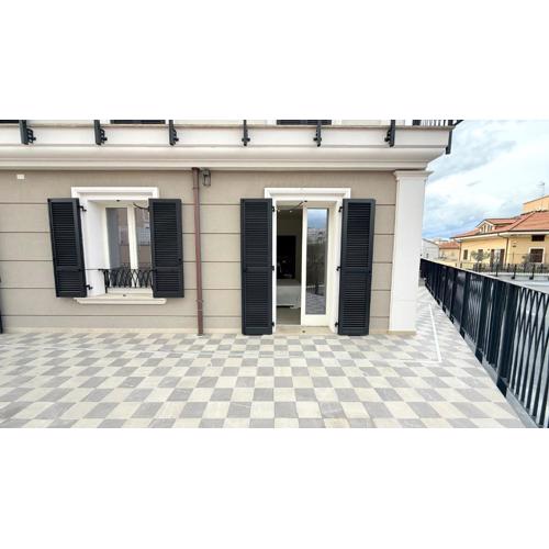 SE166 - Senigallia, nuovo trilocale con terrazza in centro