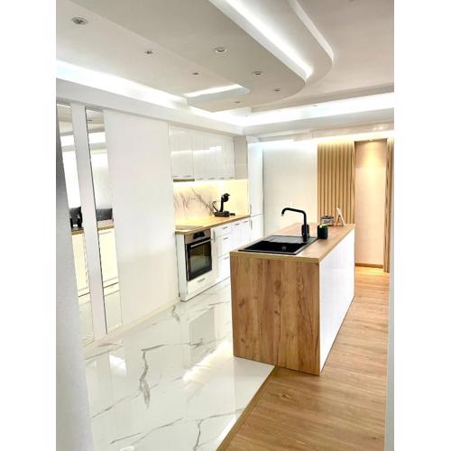 Sea Breeze Apartment