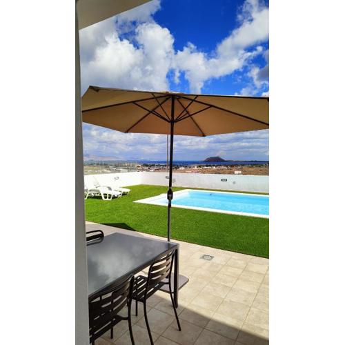 Sea Breeze pool, amazing view, air conditioning