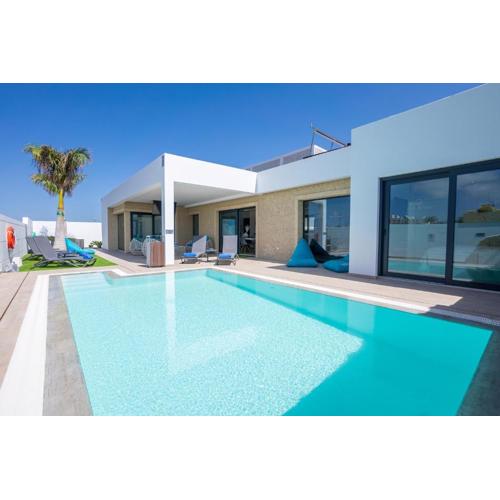 Sea Breeze Villas Lapa and Claca