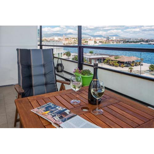 Sea Chic Apartment near Old town, Amazing view