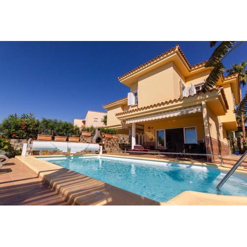 Sea Edge Friendly Holiday Home