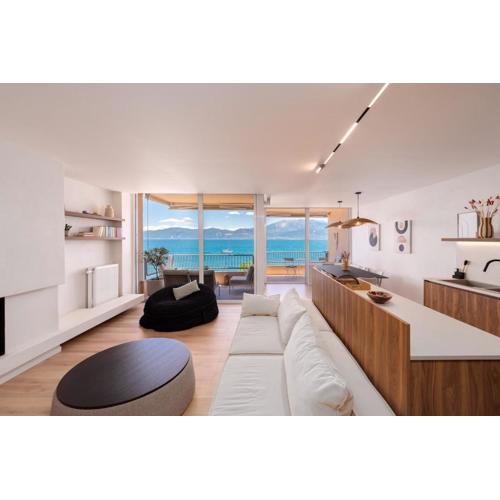 Sea Flow - Luxury seafront Penthouse at Psani Beach