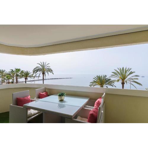 Sea Front Apartment in Marbella Center