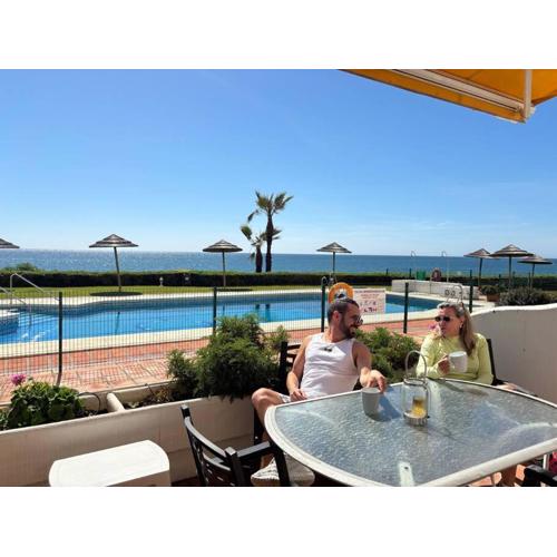 Sea front apartment La cala de Mijas