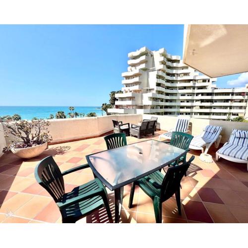 Sea Front Apartment with Large Terrace in Benalbeach