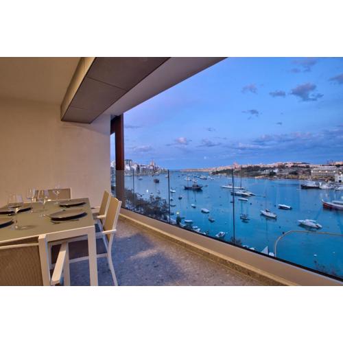 Sea Front Spacious Valletta Views Apartments