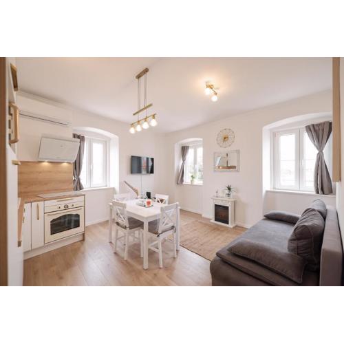 Sea Gate Apartment