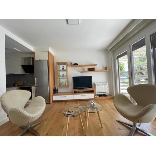 Sea Gem Apartment