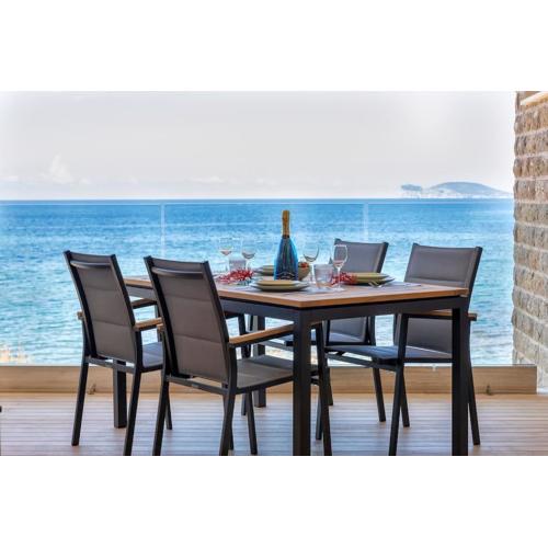 Sea inside luxury apartment: vista mozzafiato