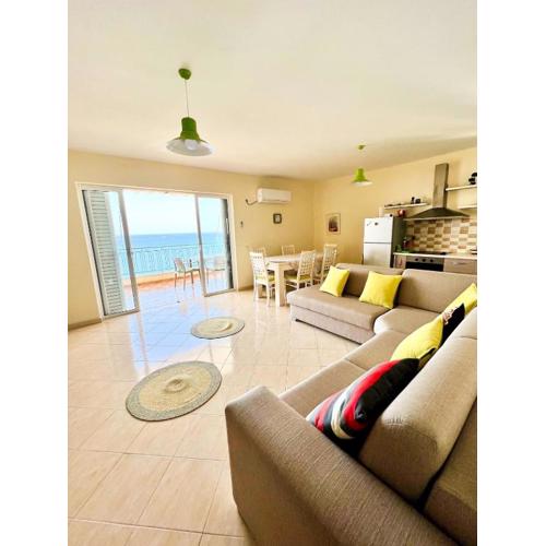 Sea la Vie - Beachfront flat