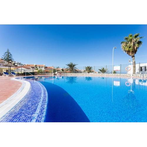 Sea & Pool view apt in Costa Adeje