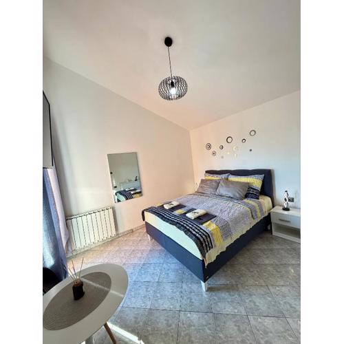 Sea ROOM 1- Small