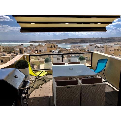 Sea View 2 Bedroom Penthouse close to Beach Hpi6767