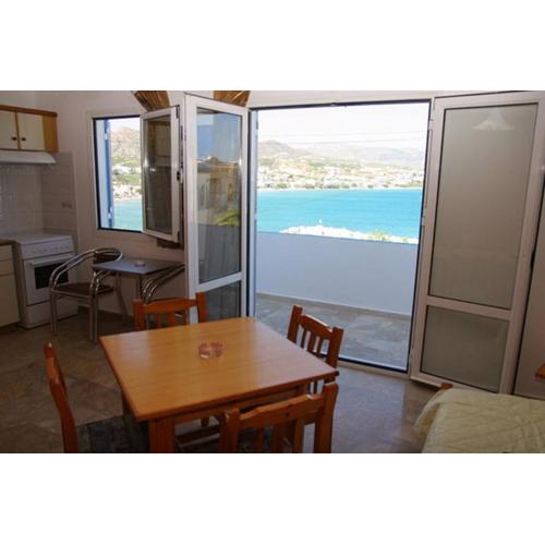 Sea View And Mountain View Apartment For 4 People