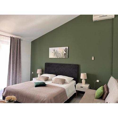 Sea view apartment-20 m from the sea