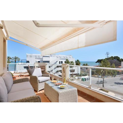 Sea View Apartment by NRAS
