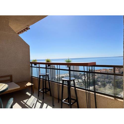 Sea view apartment close to the beach