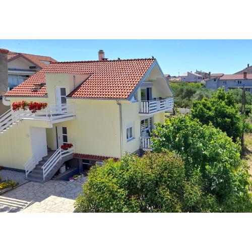 Sea view apartment Maja