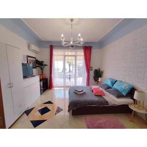 Sea view apartments in Villa Esperia