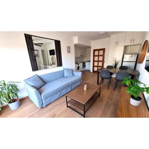 Sea View Apt - 2 min walk to the Beach & 200 Mbit Highspeed internet
