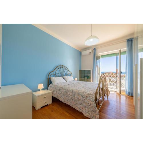 Sea View Central Apartment by Wonderful Italy