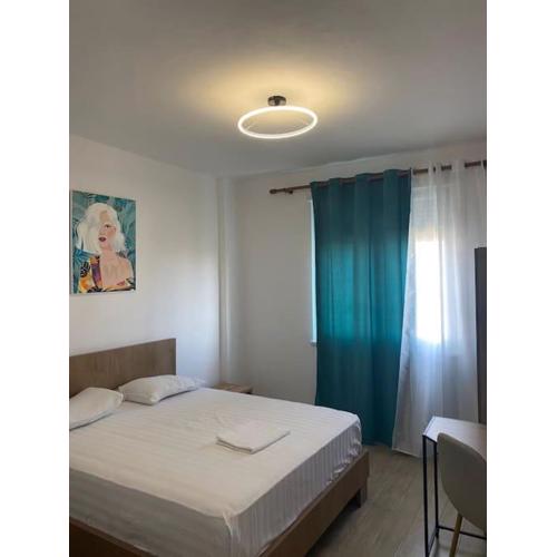 Sea-View Central Studio Apartment