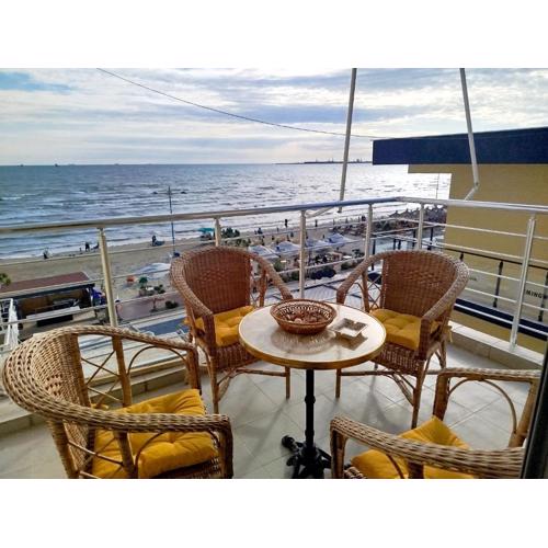 Sea view comfy apartment