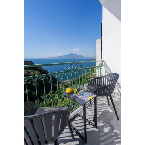 Sea View Deluxe Apartments