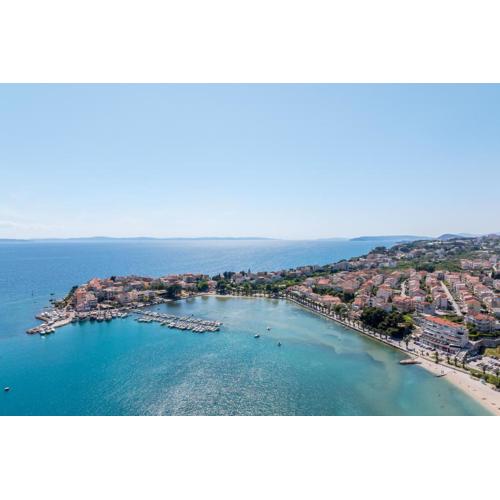 Sea View Luxury Rooms Seven of Nine