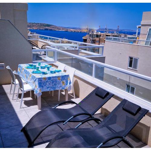 Sea View New Penthouse Terrace & Garage Parking
