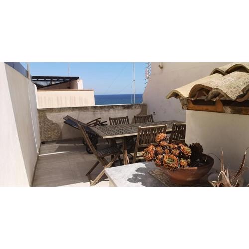SEA-VIEW TERRACE & BIKES Moon Ortigia Holiday Home