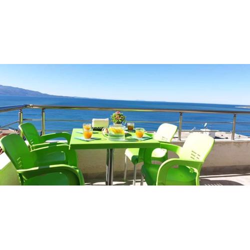 Sea View Vacation Apartment