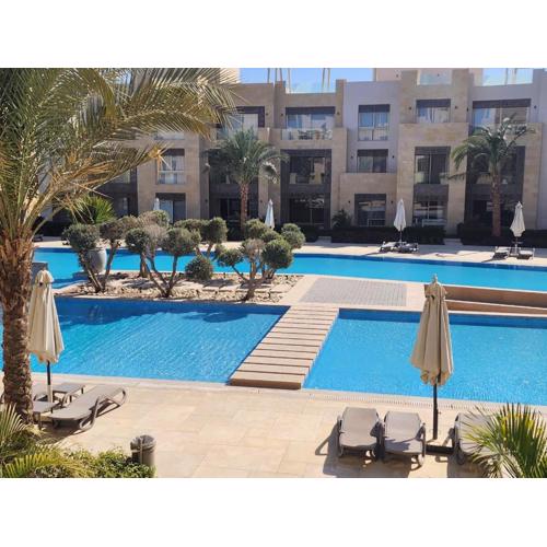 Sea view with free beach access one bedroom apartment , Mangroovy-Gouna